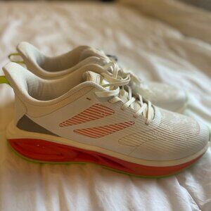 Avia White Sneakers size 10 NWT